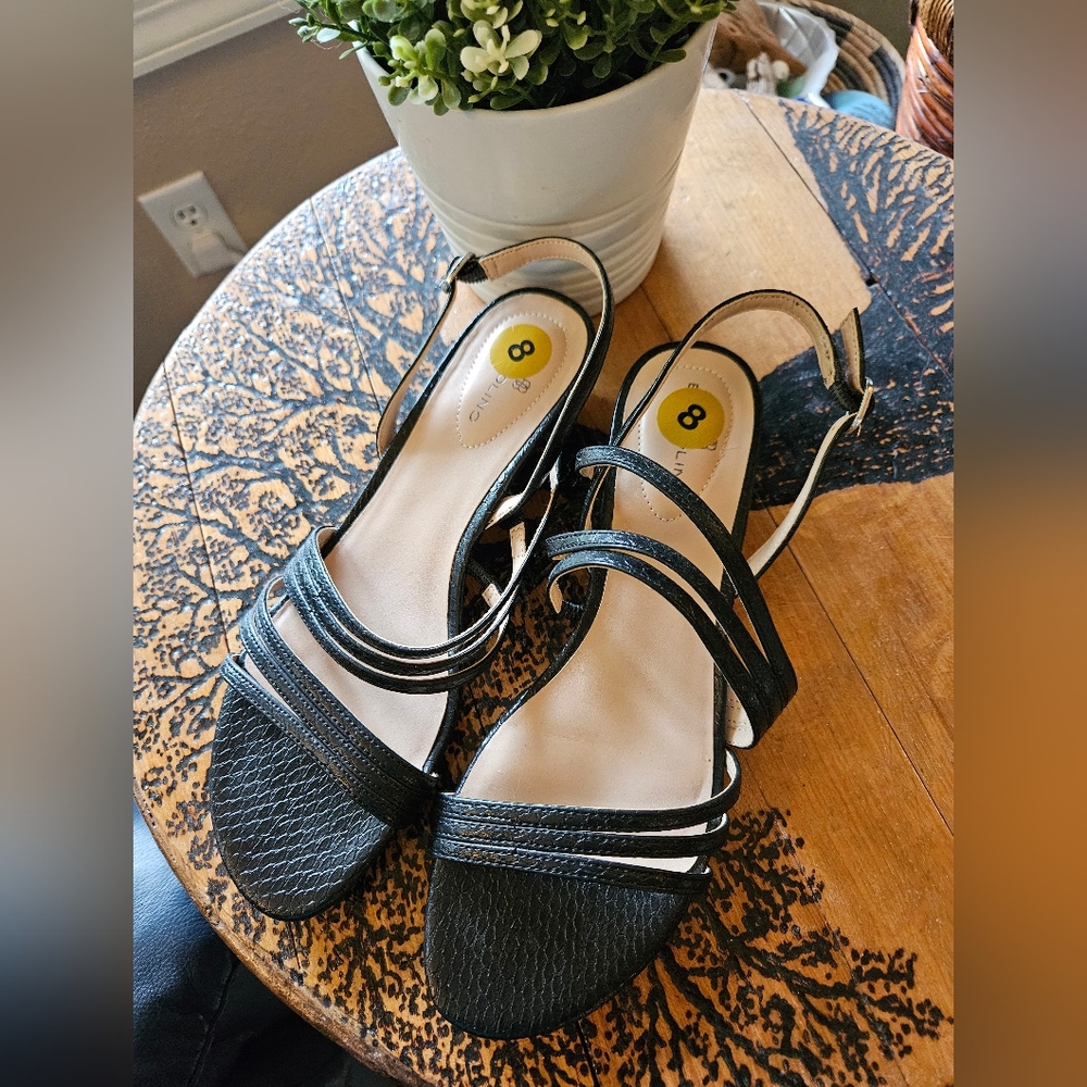 Bandolino Sz 8 black sandals